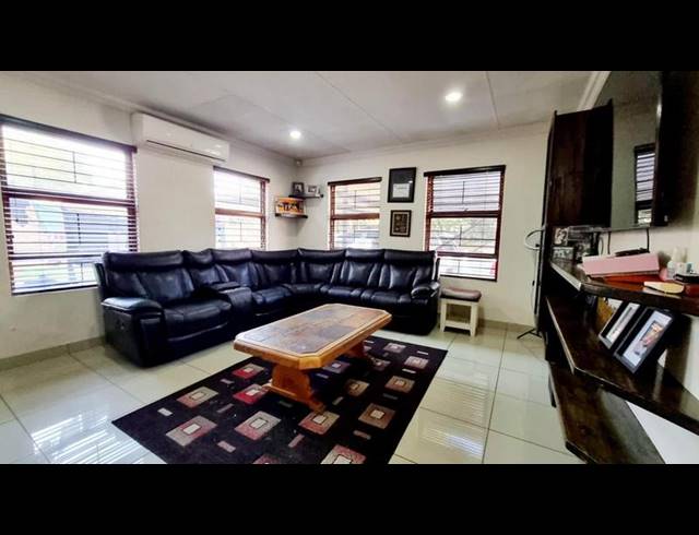 3 BEDROOM HOUSE FOR SALE IN NEW REDRUTH